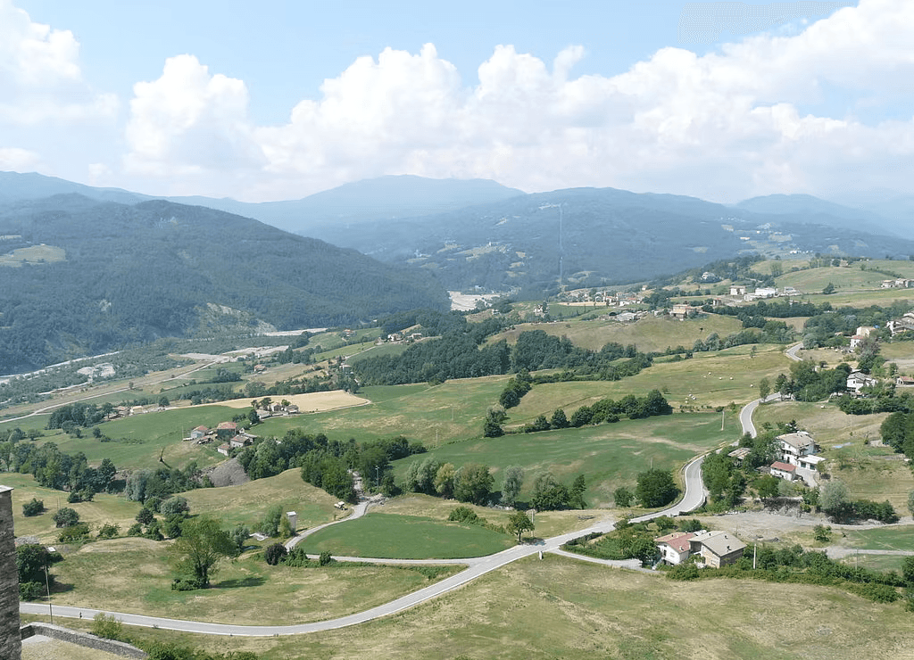 Paesaggio dell'Appennino Parmense usato come immagine editoriale sostituibile.